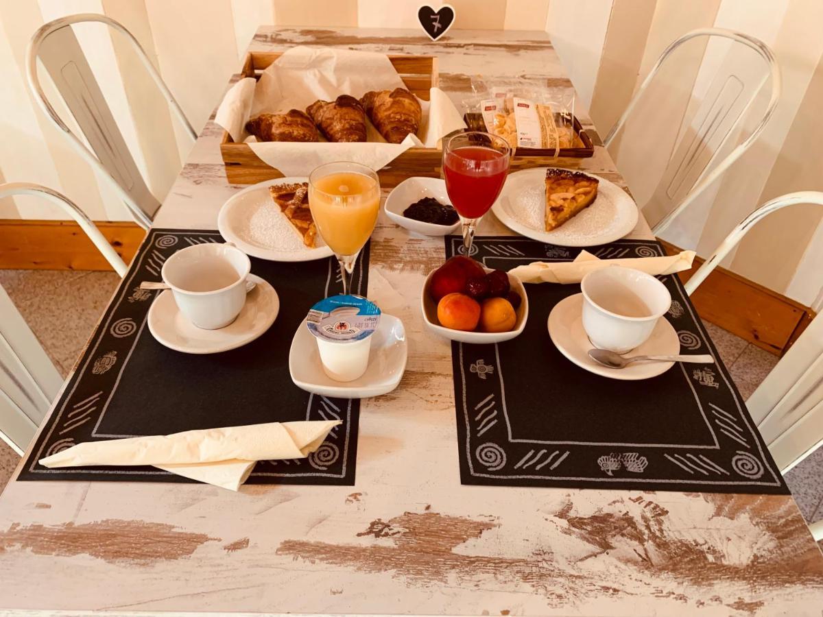 Hotel Nice Viareggio Bagian luar foto