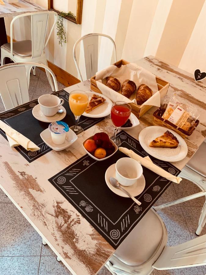 Hotel Nice Viareggio Bagian luar foto