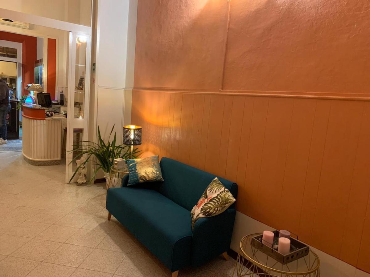 Hotel Nice Viareggio Bagian luar foto